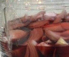 洋葱泡红酒有什么功效（洋葱泡红酒有什么功效呢）