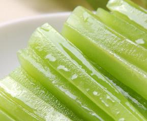 西芹的功效与作用 生吃西芹的功效与作用