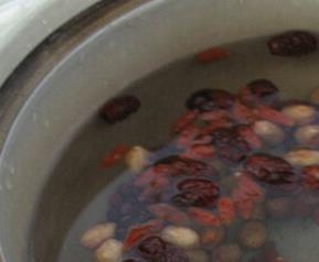 五红汤的功效与作用（五红汤的功效与作用什么时候喝）