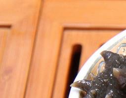 海参的功效（海参的功效海参适合什么人吃）