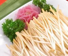 金针菇的营养价值（金针菇的营养价值及功效及禁忌）