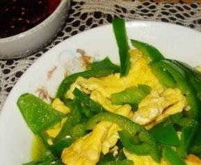 怎么做青椒炒鸡蛋 怎么做青椒炒鸡蛋视频