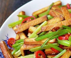 芹菜香干的家常做法（芹菜香干的家常做法简单）