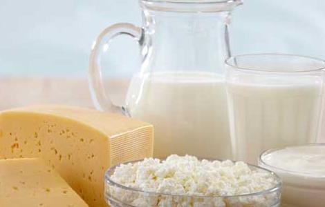 女人喝牛奶的好处 女人喝牛奶的好处与功效