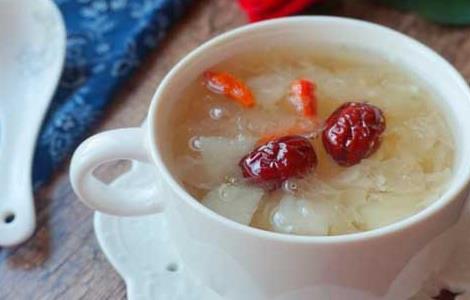 银耳为什么不能天天吃 银耳为什么不能天天吃?