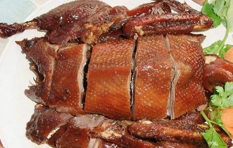 鸭的营养价值及功效作用（鸭的营养价值及功效作用及禁忌）