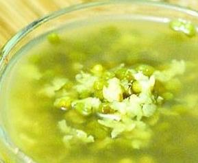 绿豆的功效与作用（绿豆的功效与作用及营养价值）