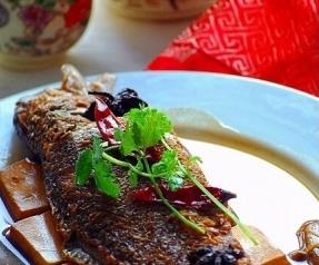黄鱼烧豆腐的做法（黄鱼烧豆腐的做法大全）