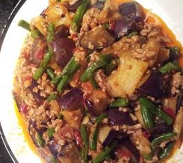 土豆烧条纹茄子方法步骤（怎样做茄子烧土豆）