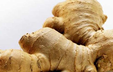 生姜泡脚有什么好处 艾草泡脚对身体有什么好处和作用