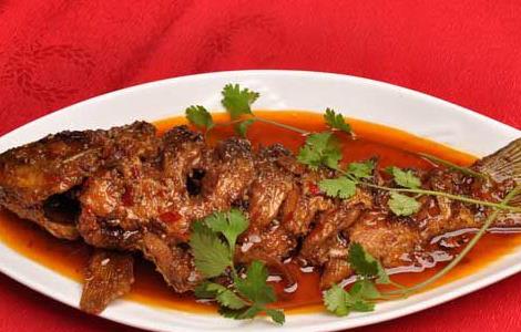 红烧鲤鱼的五种家常做法（红烧鲤鱼的五种家常做法大全）