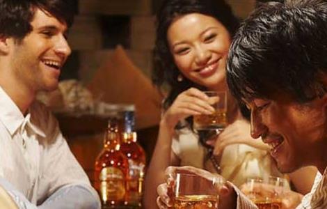 喝酒的好处和坏处（喝酒的好处和坏处有哪些）