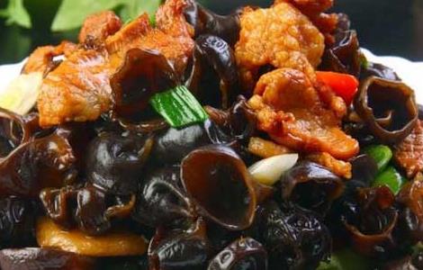 木耳炒肉的家常做法(木耳炒肉的家常做法大全)