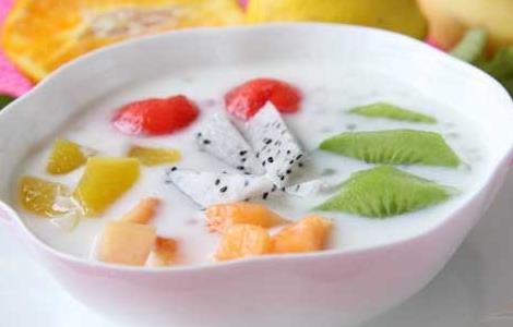 酸奶什么时候喝最好 酸奶什么时候喝最好减肥