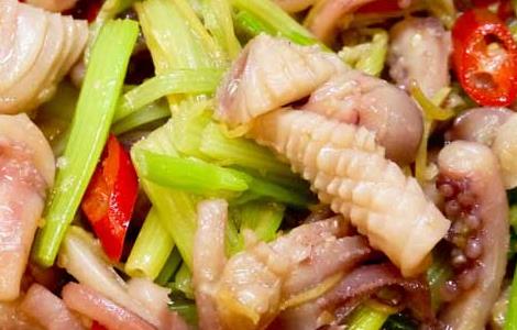 鱿鱼怎么做好吃（鱿鱼怎么做好吃又简单的家常做法洋葱）