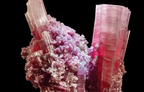 碧玺的功效与作用（碧玺的功效与作用寓意）