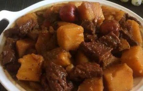 土豆炖牛肉