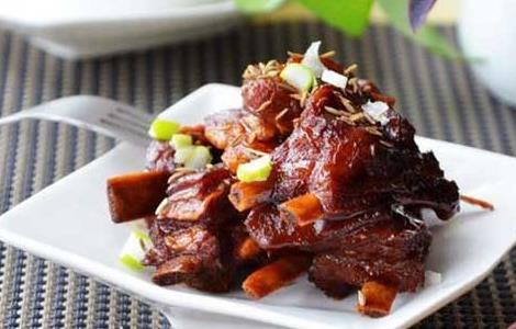 红烧羊排的做法(红烧羊排的做法家常)