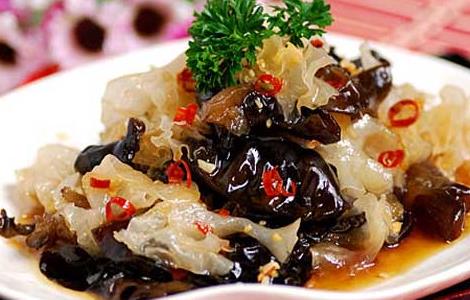 凉拌银耳的做法(凉拌银耳的做法 最正宗的做法)