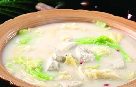 白菜炖豆腐的做法 东北大白菜炖豆腐的做法