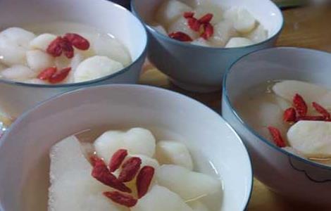 荸荠雪梨汤的功效 荸荠雪梨汤的做法