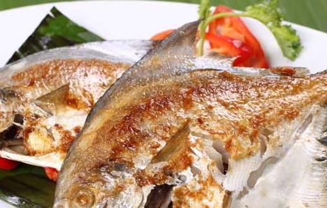 香煎鲳鱼的家常做法 煎鲳鱼的做法家常做法