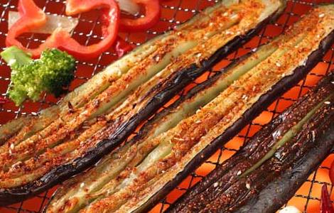 烧烤茄子的家常做法（烧烤茄子的家常做法简单）