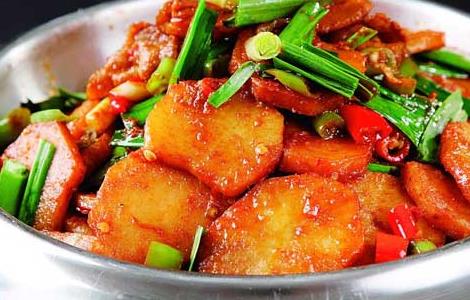 干锅土豆片的家常做法（干锅土豆片家常做法不辣）