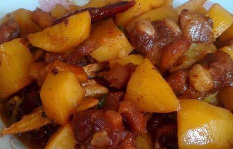 土豆红烧排骨的家常做法 土豆红烧排骨的家常做法怎么做土豆才不会溶