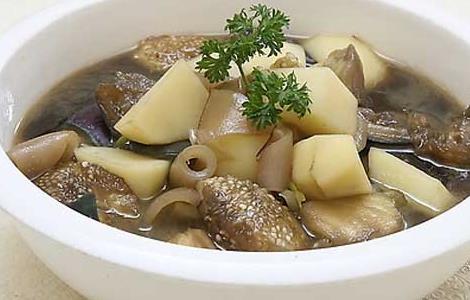 茄子炖土豆