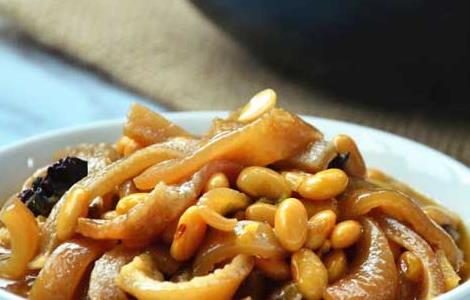 黄豆炖猪皮的功效及做法