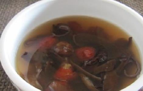 红枣泡水喝的功效与作用