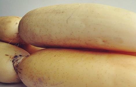 莲藕为什么会变黑（莲藕为什么会变黑图片）