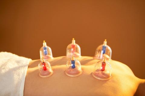 后背拔罐位置与功效 后背拔罐位置与功效图 正确