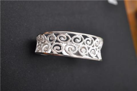 银子煮水的功效与作用（银子煮水的副作用）