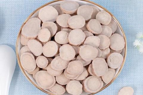 生白芍的功效与作用（生白芍的功效与作用及禁忌）