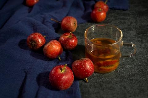 山楂冰糖水的功效与作用 山楂冰糖水的功效与作用及禁忌