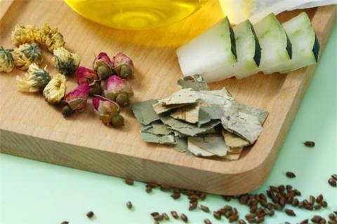 百优草冬荷茶的功效与作用(百草茶的功效与副作用)