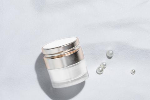 修复霜的功效与作用（积雪草修复霜的功效与作用）