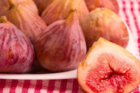 新鲜无花果的功效与作用（新鲜无花果的功效与作用及禁忌）