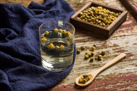 胎菊茶的功效与作用（菊花胎菊茶的功效与作用）