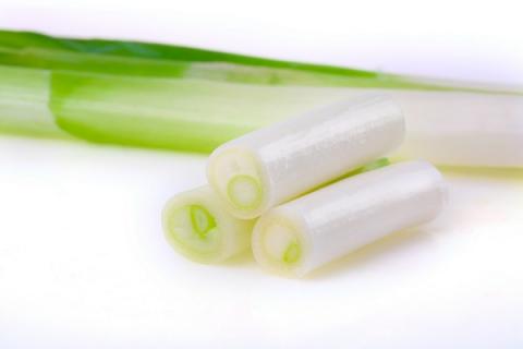 葱白的功效与作用（水煮葱白的功效与作用）