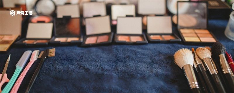 冬天保湿用乳液还是面霜