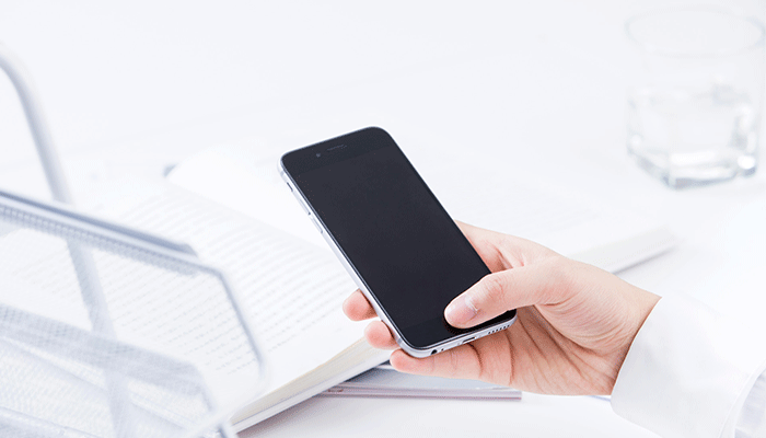 苹果7突然黑屏打不开 苹果7突然黑屏打不开