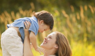 姓戎男孩名字寓意好时尚的（戎字起名的寓意）