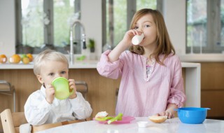 高二女孩子叛逆该咋办（高三女生叛逆怎么办）