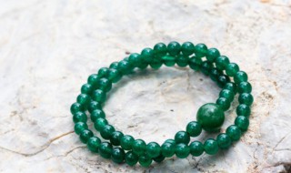 商场里的翡翠是真的吗(商场里面的翡翠有假的吗)