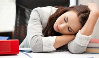 梦见门厅什么意思(梦见高大的门厅)