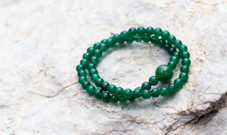 翡翠珠子手链价格 翡翠玉手链价格