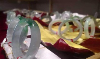 翡翠豆种手镯价位 豆种翡翠手镯的价格